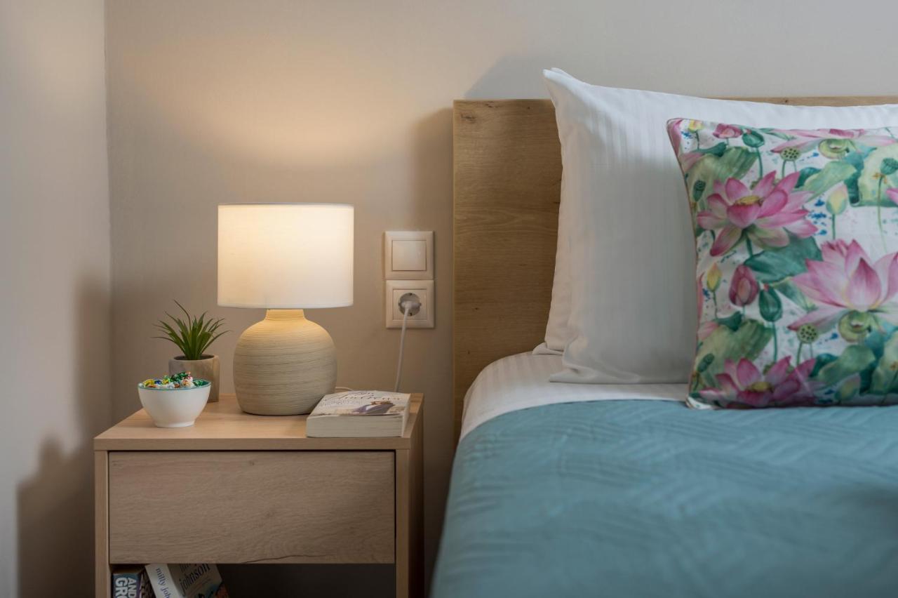Floral Beach Apt With Lux Extras & Special Treats Kolymbari Exterior foto